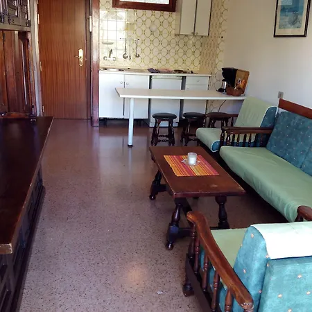 Aguacates ホテル 2*