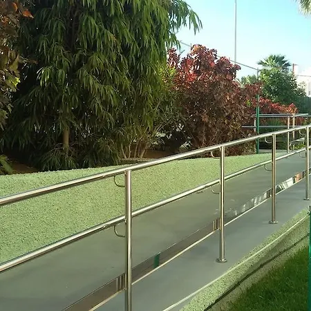 Aguacates ホテル 2*