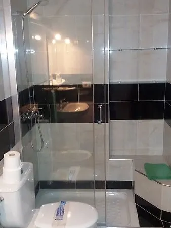 Aguacates ホテル 2*