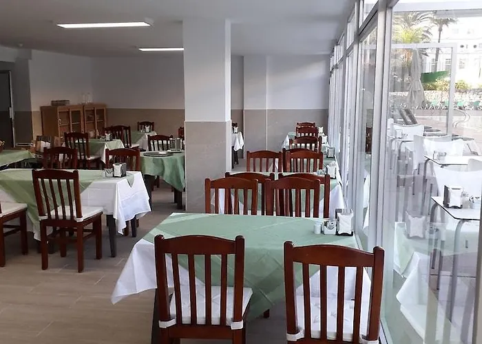 Aguacates Hotell 2*