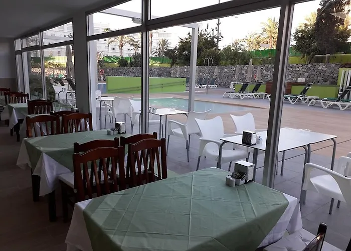 Aguacates Hotell 2*